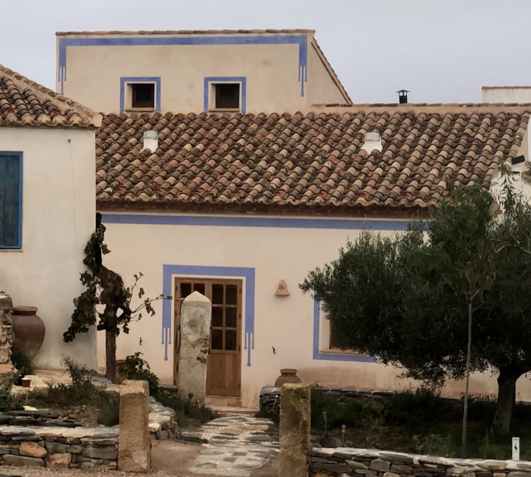 DAA278A3-59F2-419E-AAA0-BEDB1F436E7D